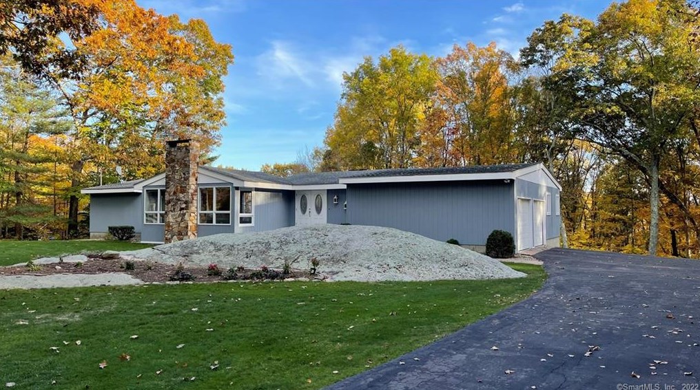 202 Skinner Ln, Hebron, CT 06248