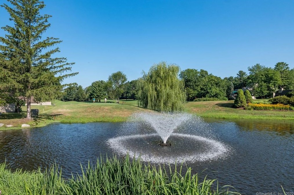 149 Mallard Dr, Avon CT 06001-4544 exterior