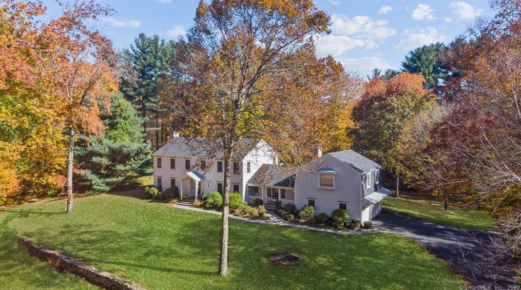 141 Hemlock Hills Rd, Fairfield, CT 06824 exterior