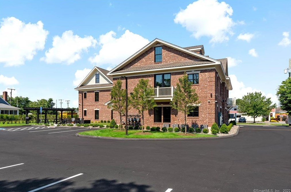 99 Lynde St, Fenwick, CT 06475