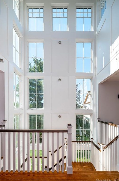 30 Surf Rd, Westport CT  06880-6733 exterior