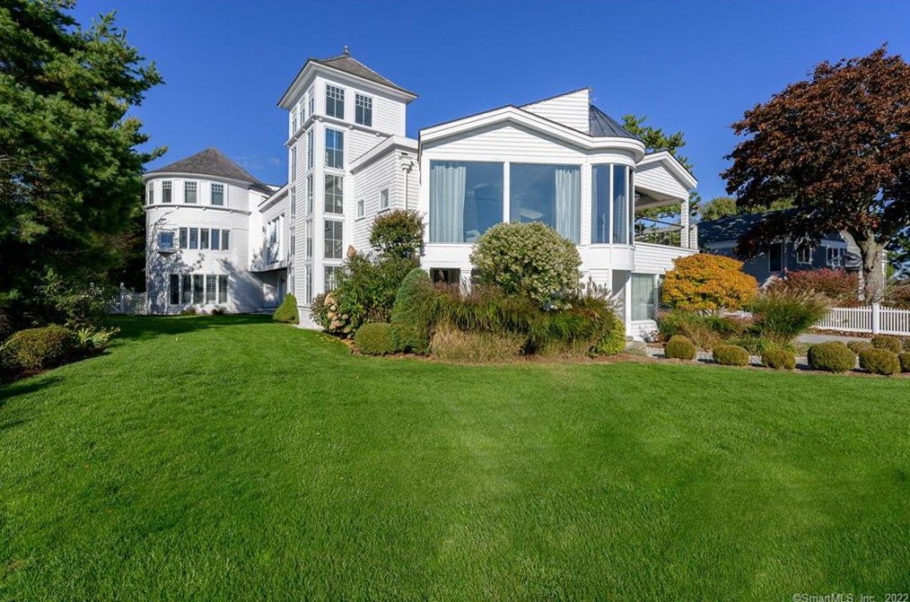 30 Surf Rd, Westport CT  06880-6733 exterior