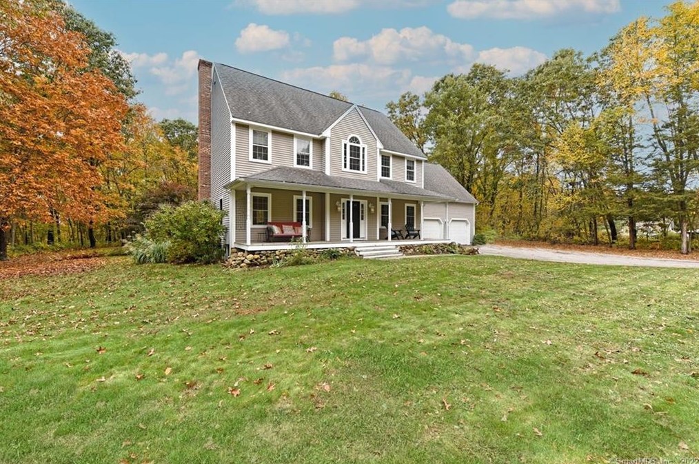 7 Portage Tr, East Hampton, CT 06424