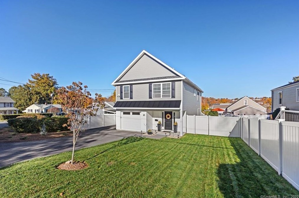 25 Liberty Ave, Danbury, CT 06810-8138