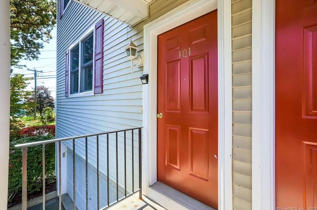 11 Scuppo Rd #101, Danbury, CT 06811