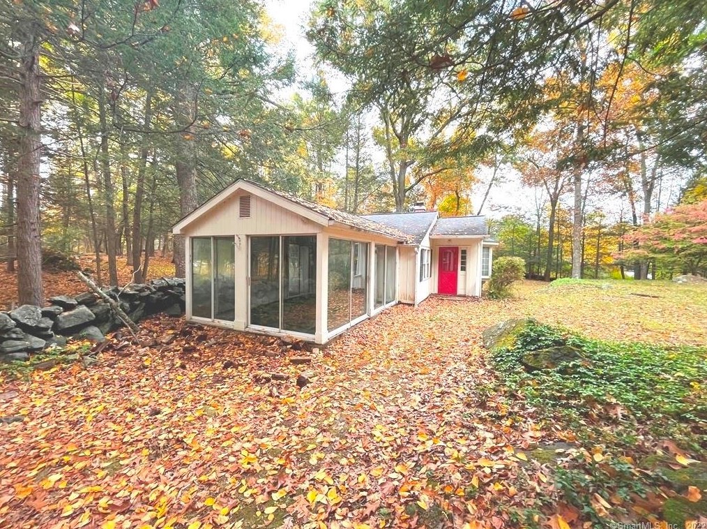 35 New Bridge Rd, Northville, CT 06776-4639
