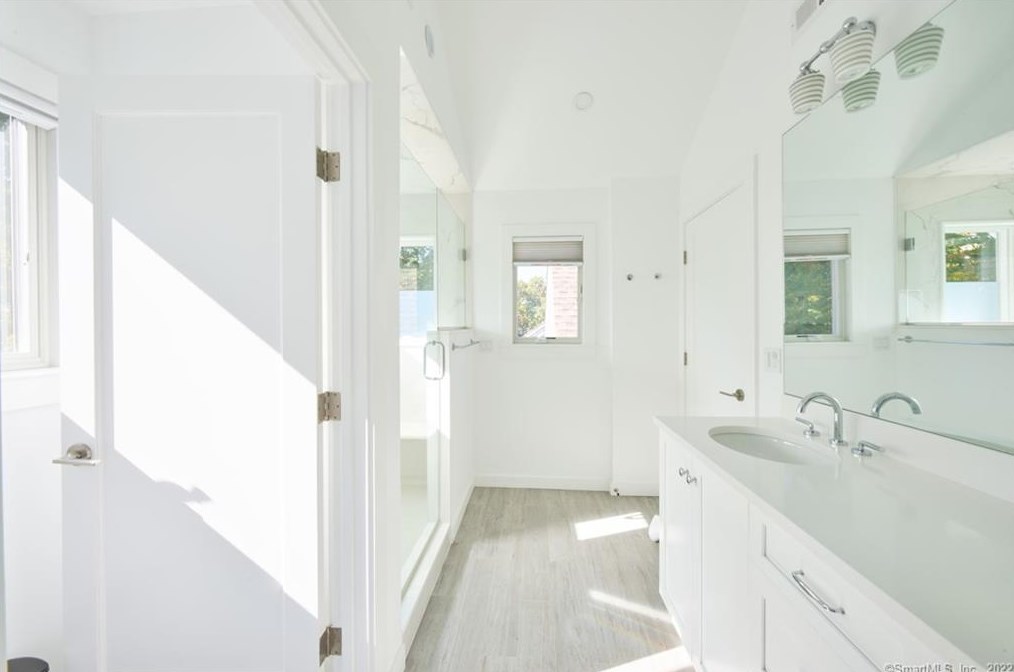 20 Baker Ave, Westport CT 06880-5004 exterior