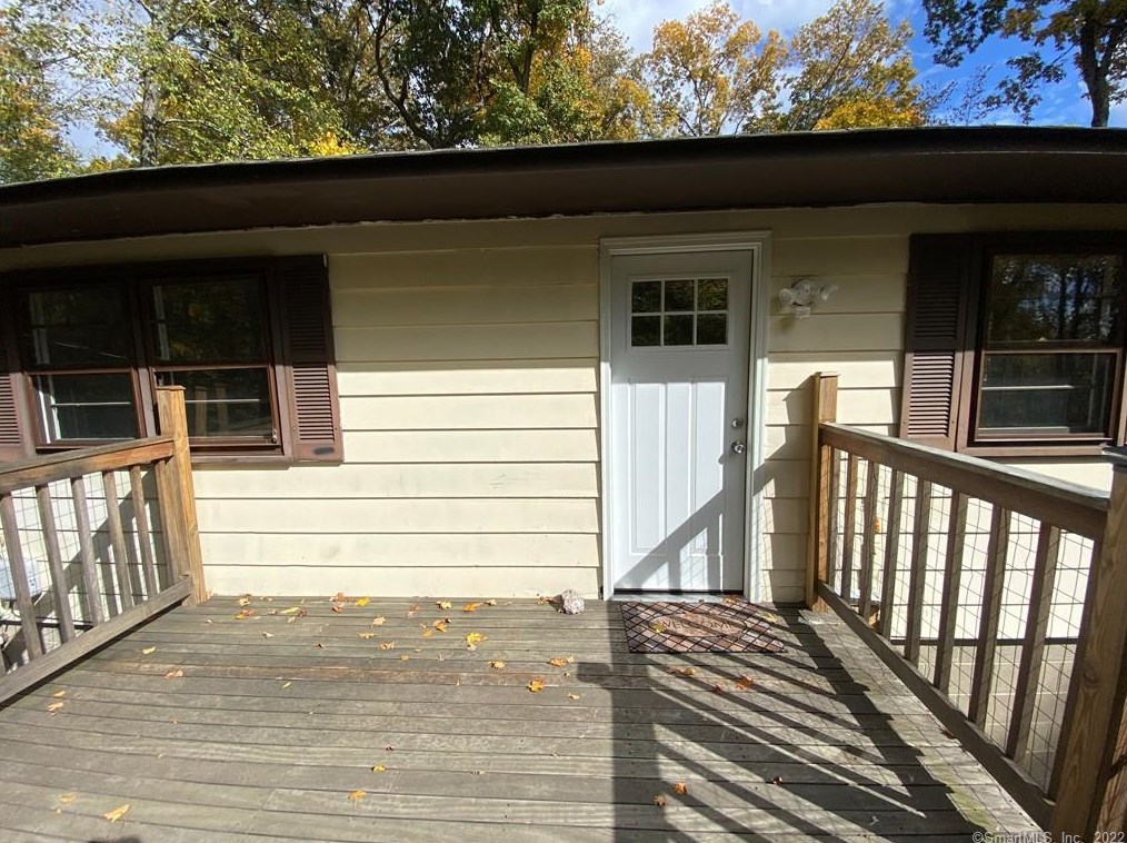 4 Elly Rd, Danbury, CT 06812