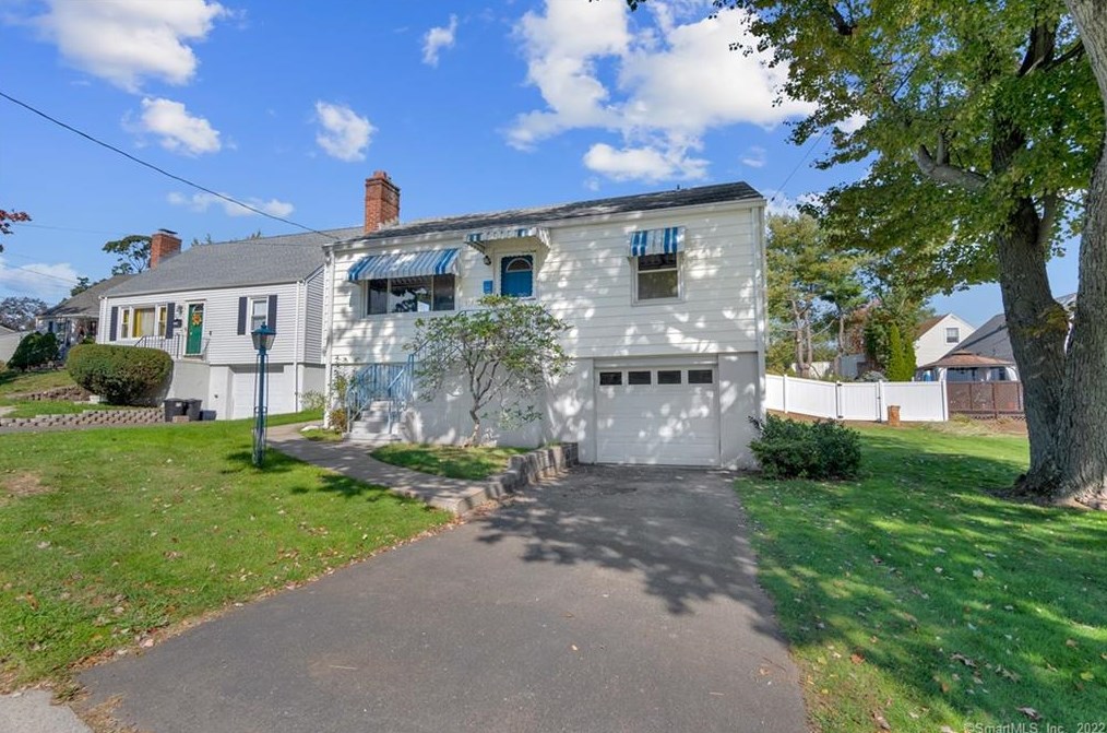 231 Colonial Blvd, New Haven, CT 06516-6304