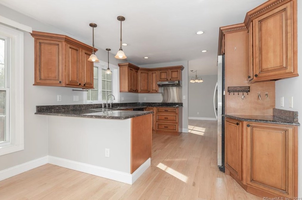 599 Foxon Rd, North Branford, CT 06471