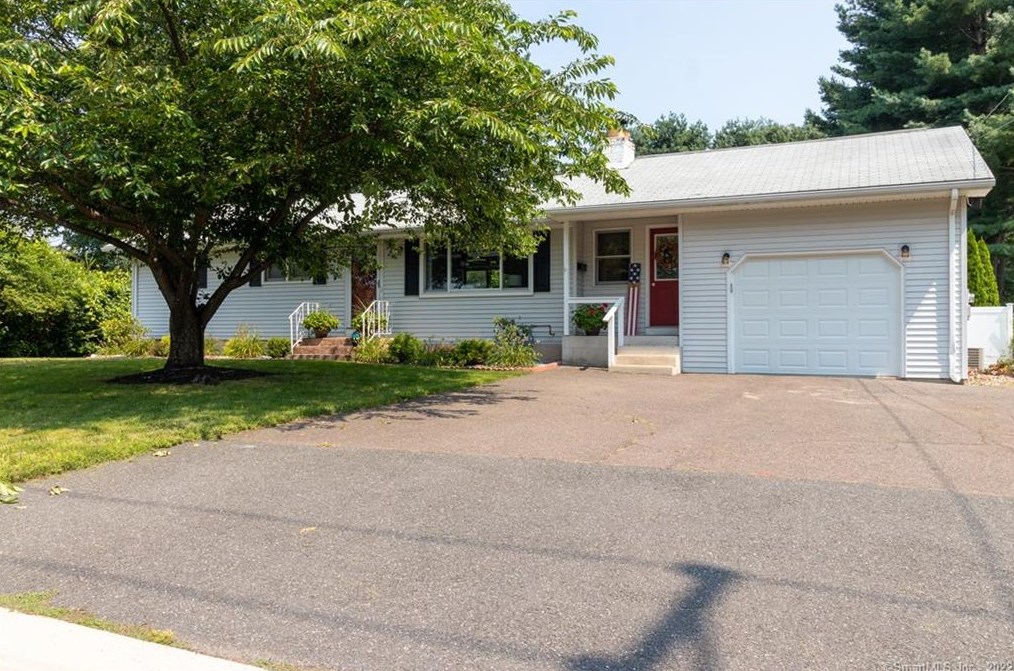 146 Kelly Rd, Wapping, CT 06074