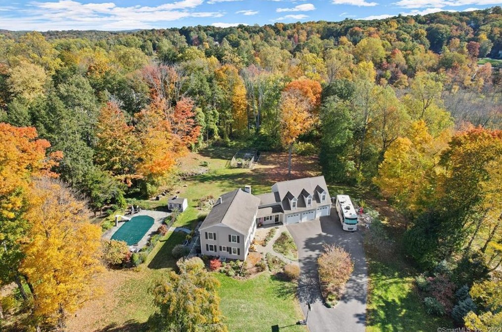 92 Limekiln Rd, Ridgefield, CT 06877