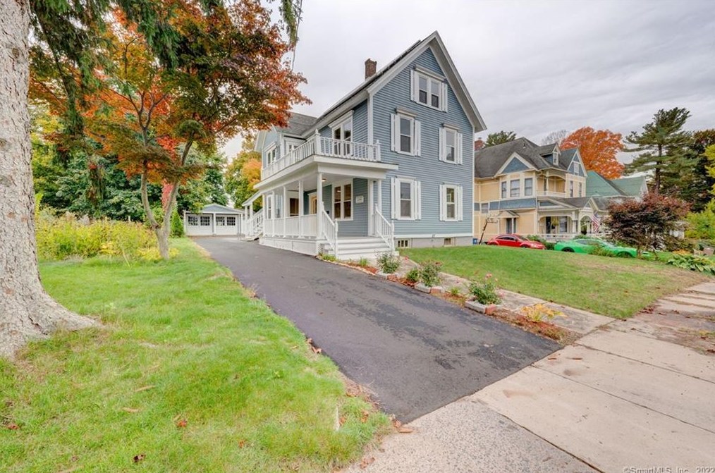 27 Davis Ave, Vernon, CT 06066-3101
