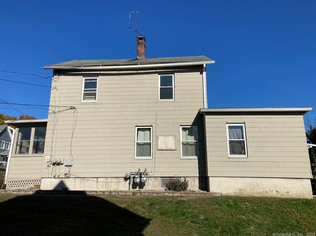 141 Bunker Ave, Meriden, CT 06450-3331