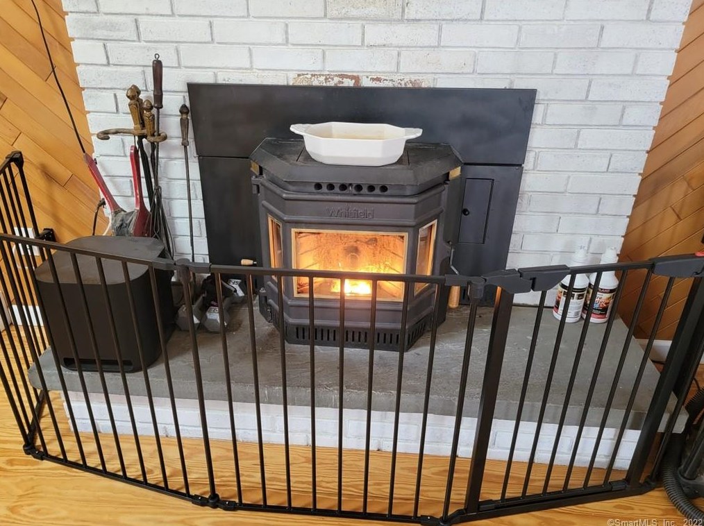 10 Mount Vernon Ave, Watertown CT  06779-2127 exterior