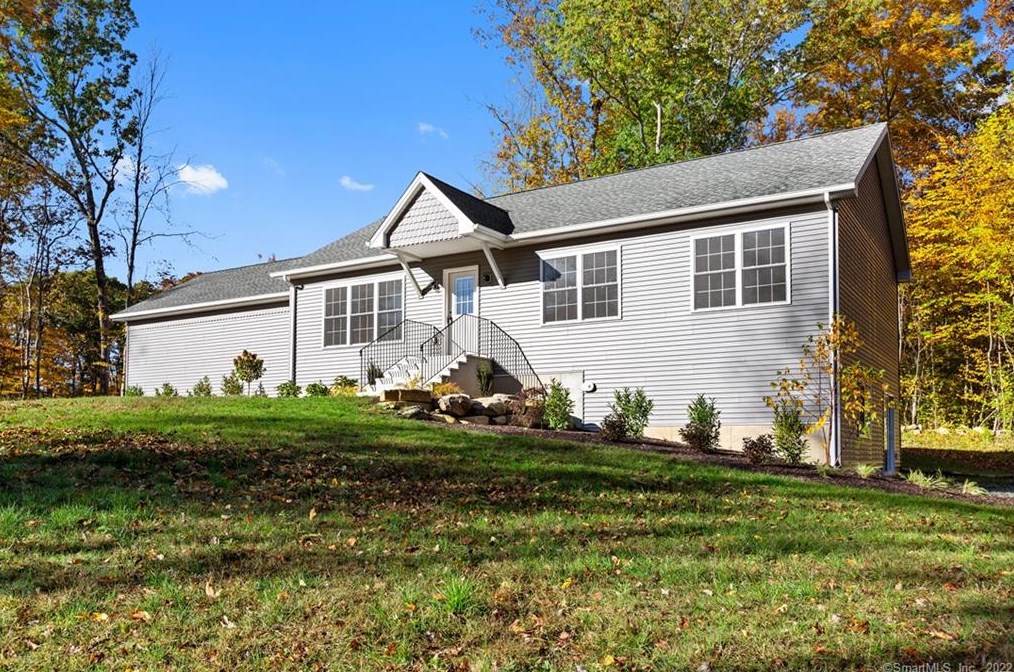 228 Simpson Ln, Chesterfield, CT 06370-1335