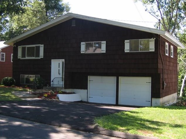 48 Skyline Dr, Brookfield Center, CT 06804