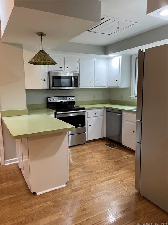147 Church St, Upper Stepney, CT 06468