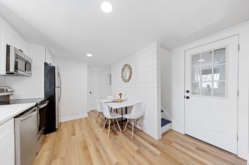 34 Franklin St, Westport CT  06880-5941 exterior