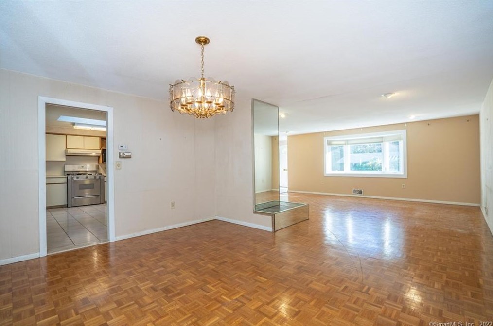 29 Cascade Rd, Hartford CT 06117-2005 exterior