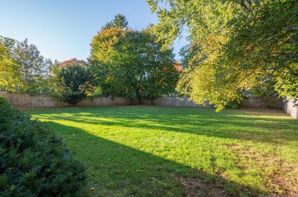 29 Cascade Rd, Hartford CT 06117-2005 exterior