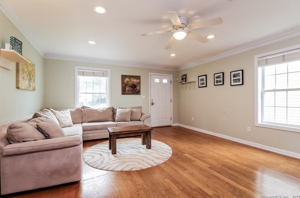 17 Seabreeze Ave #17, Milford, CT 06460