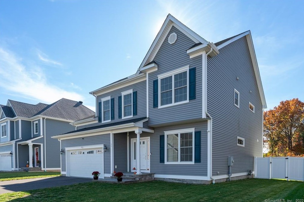 36 Sandstone Rd #36, Plainville, CT 06062