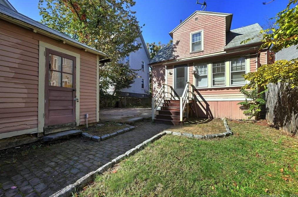 49 Osborn Ave, New Haven CT 06511-2918 exterior