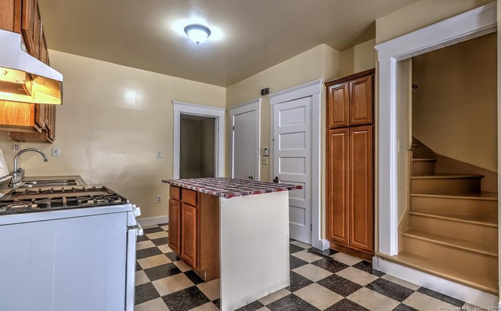 49 Osborn Ave, New Haven CT 06511-2918 exterior