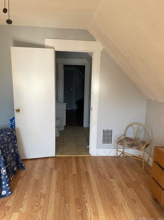 1623 Chapel St #5, New Haven, CT 06511