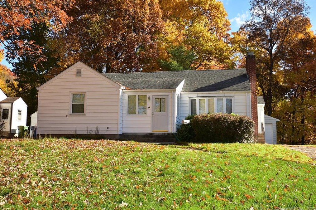 34 Woodland St, Windsor, CT 06095
