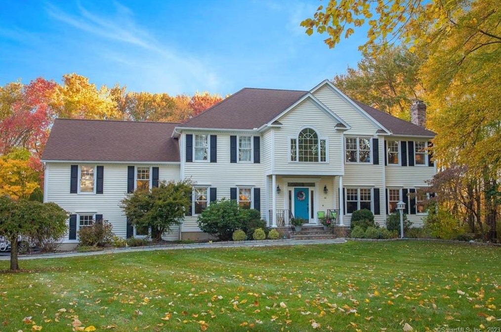 46 Stonehedge Ln, Upper Stepney, CT 06468