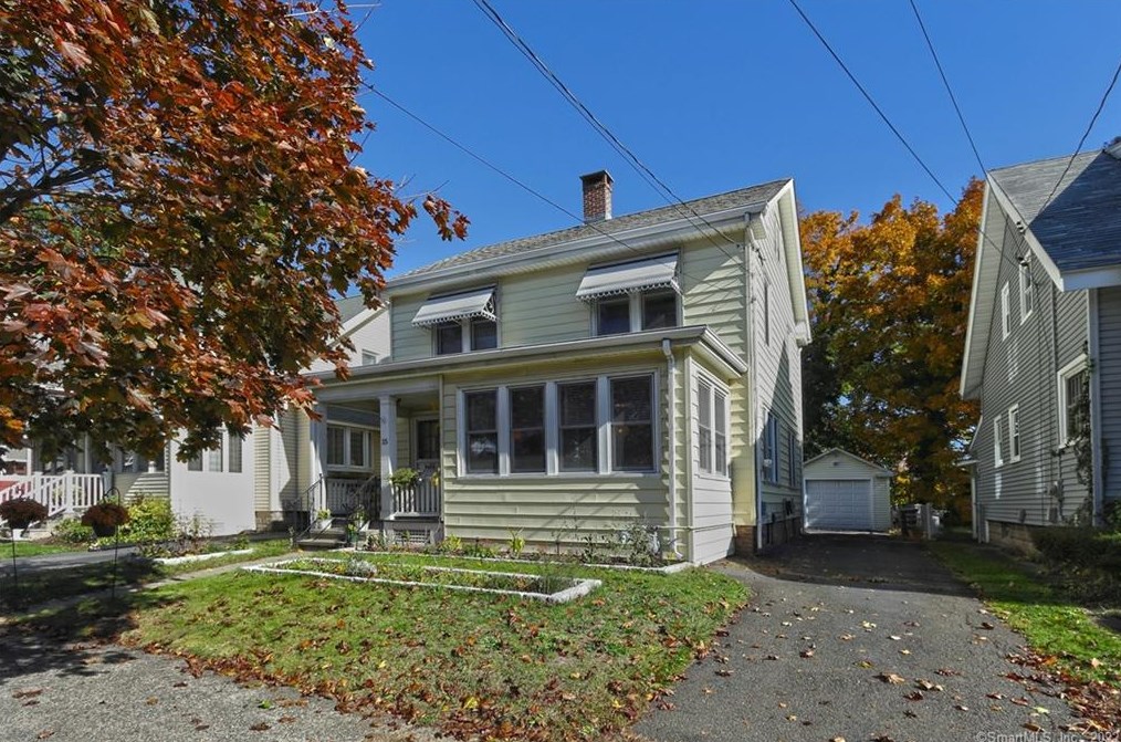 15 Washington Manor Ave, New Haven, CT 06516 exterior
