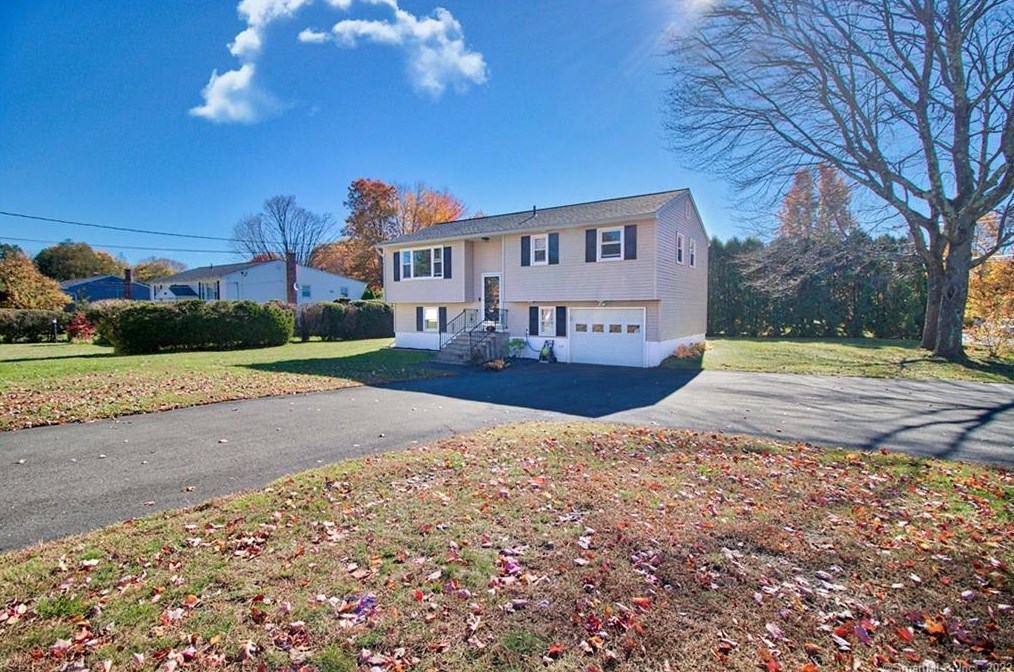 6 Burnham St, Watertown, CT 06779-1307