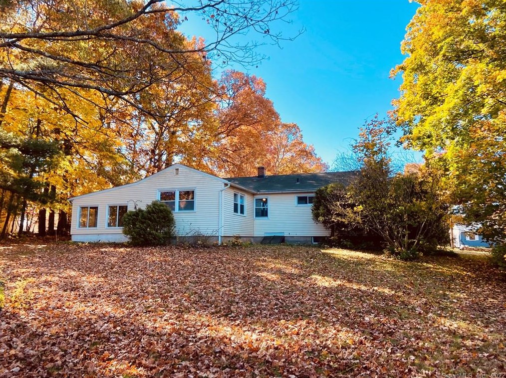 171 Conrad St, Union City, CT 06770-2410