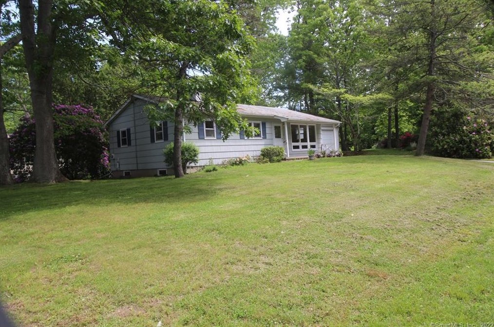 1 Cedarwood Ln, Fenwick, CT 06475