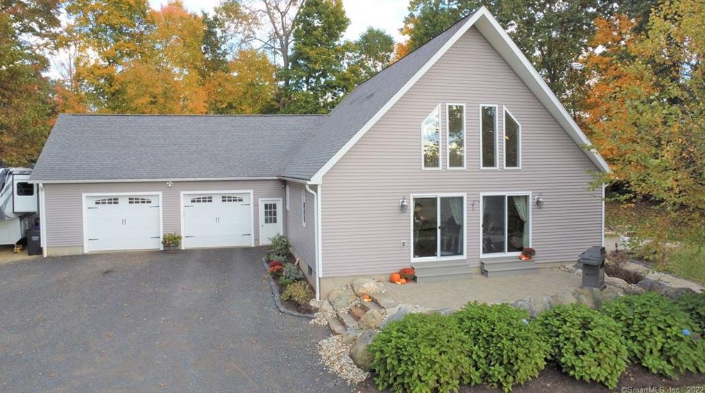 423 Somers Rd, Ellington, CT 06029