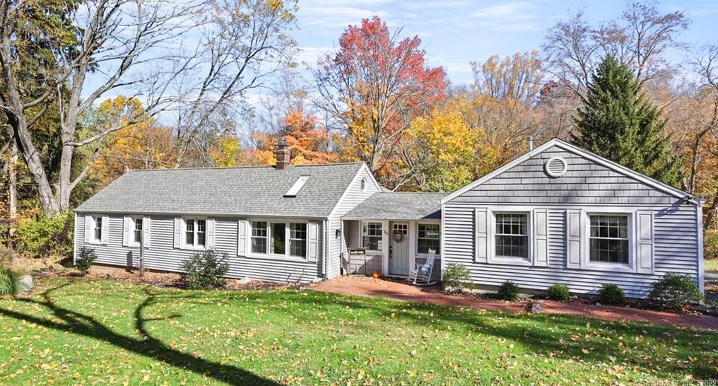 156 Chestnut Ridge Rd, Bethel, CT 06801