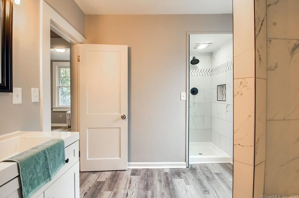 80 Park Ave, Meriden CT 06450-3314 exterior