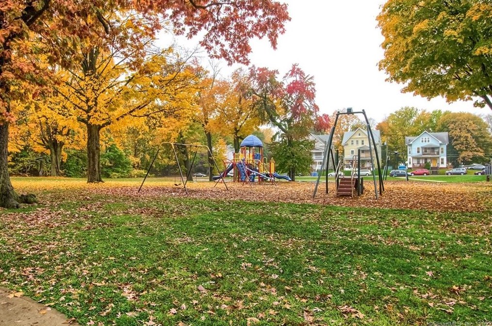 80 Park Ave, Meriden CT 06450-3314 exterior