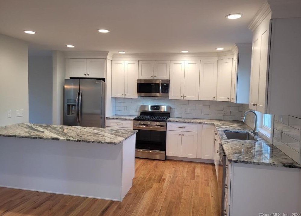 242 Warner Hill Rd, Stratford, CT 06614