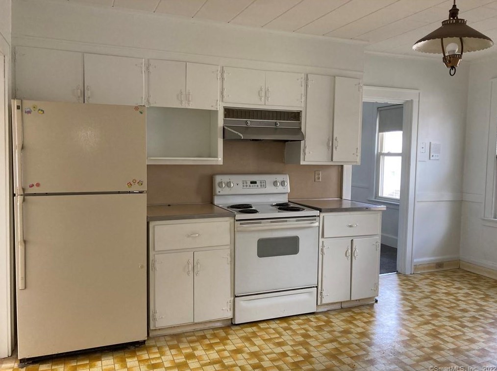 42 Tracy Ave #2, Torrington, CT 06790