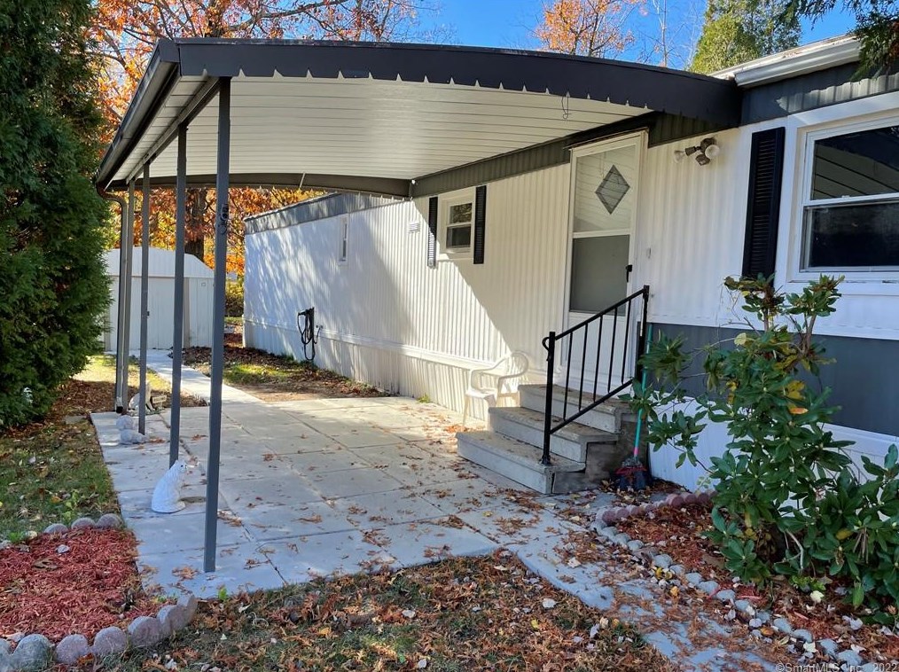 3 Valley Ln, Waterbury, CT 06712