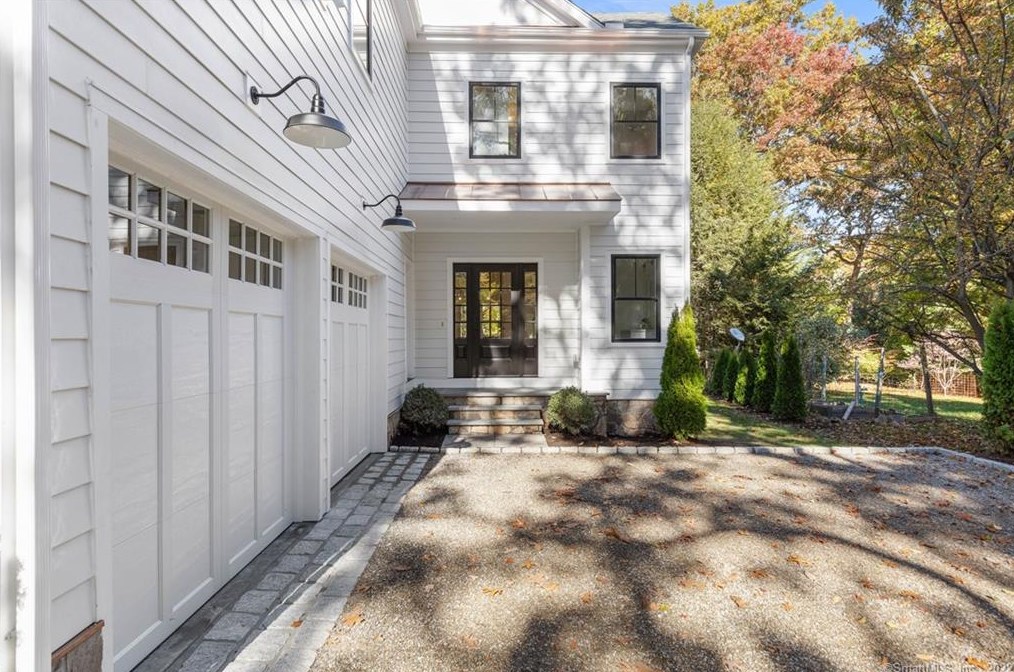 14 Edgewood Rd, Tokeneke, CT 06820