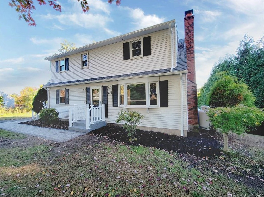 179 Taft Ln, Windsor Locks, CT 06096