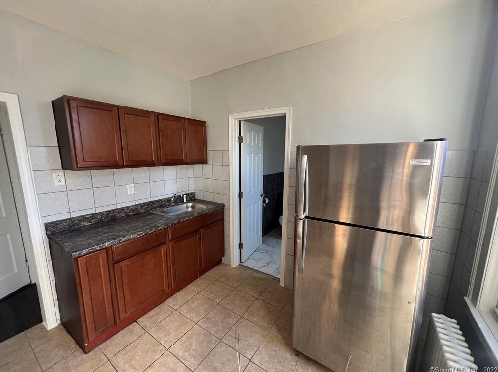 1880 Broad St #b2, Hartford, CT 06114
