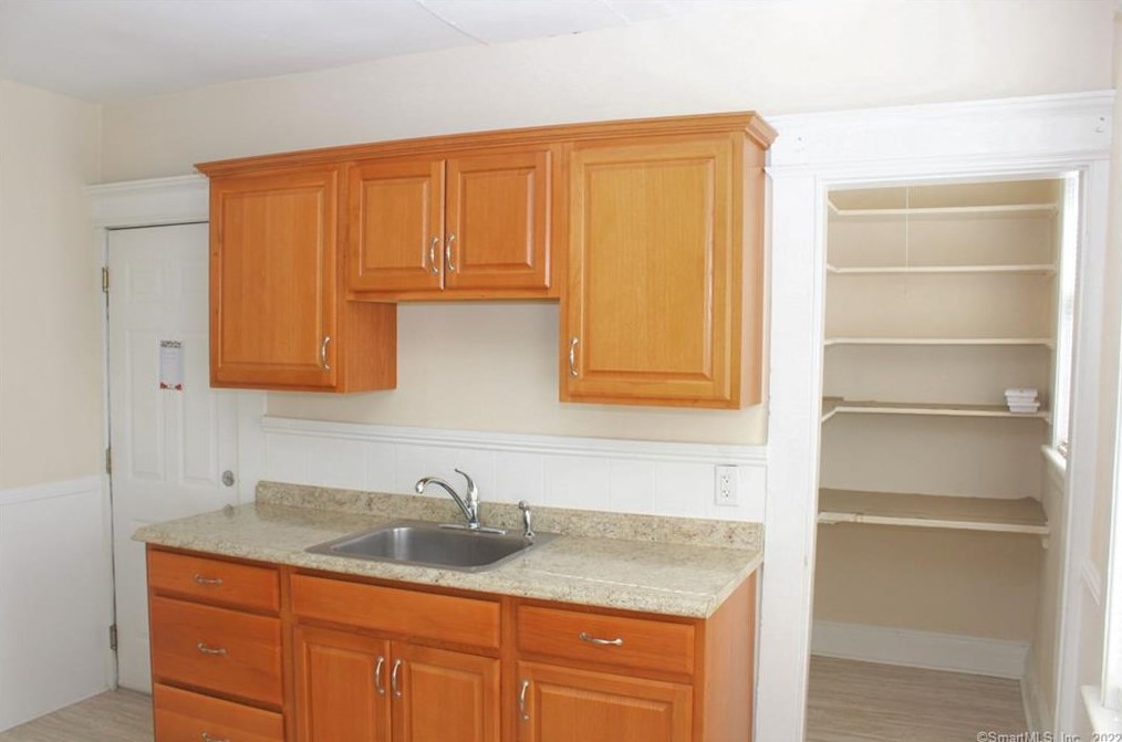 56 Nichols Ave, Stratford, CT 06614