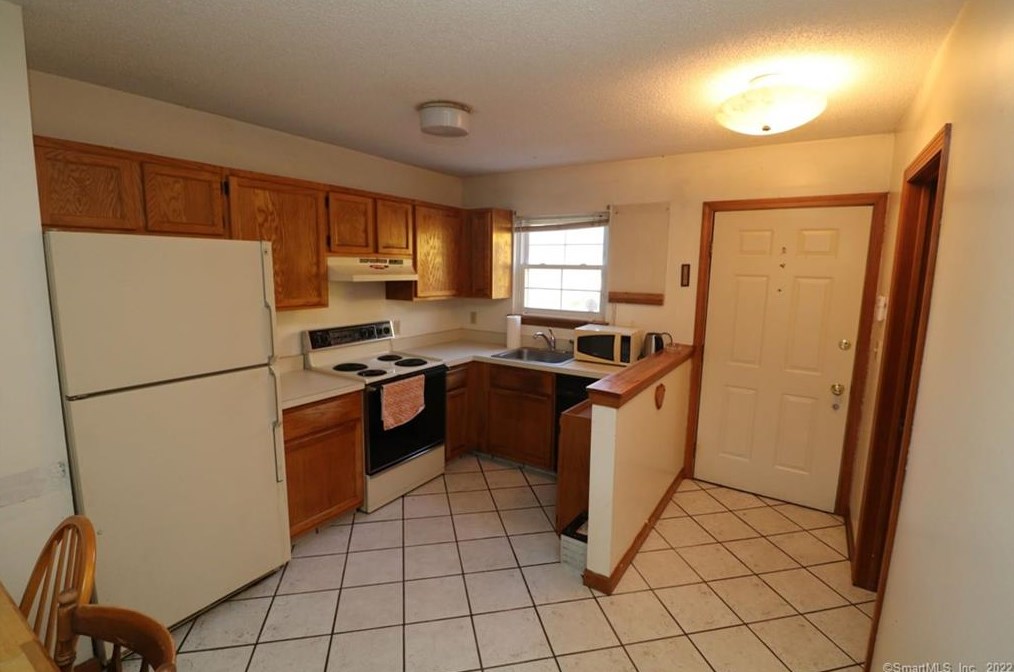 24 New Hampshire Dr #5c, New Britain, CT 06052
