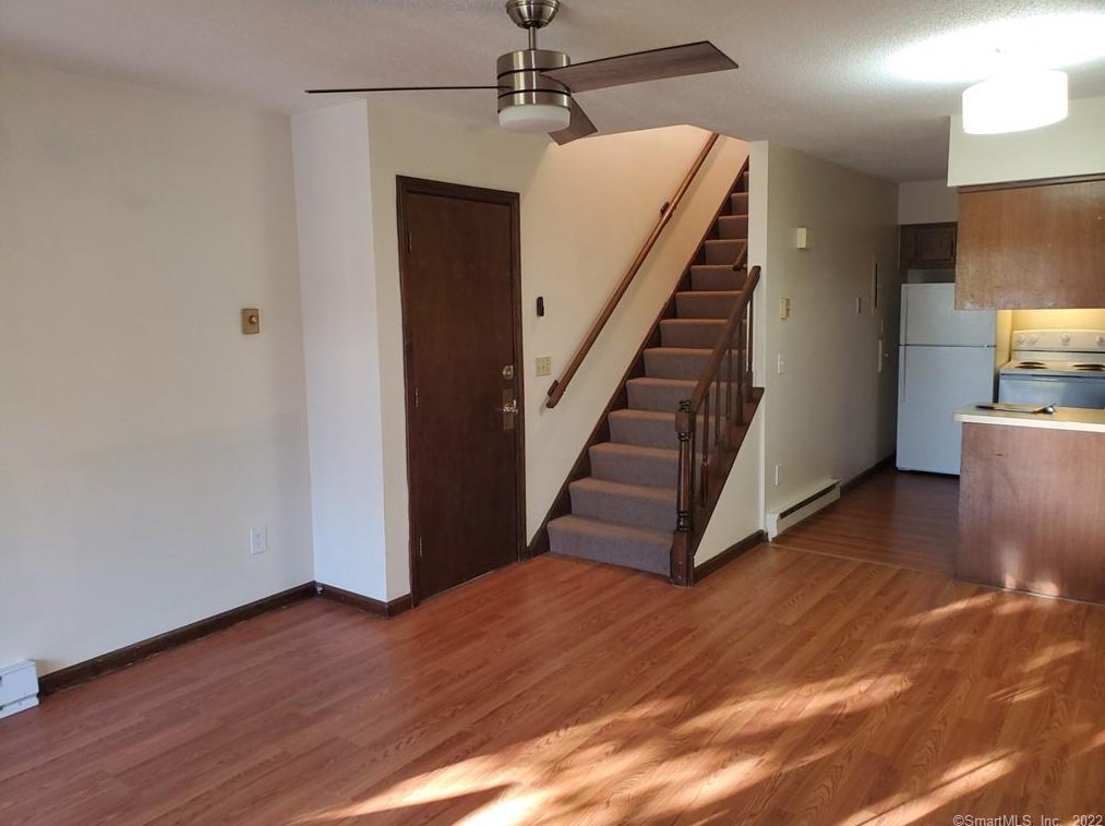 275 Broad St Apt 5, Meriden, CT 06450