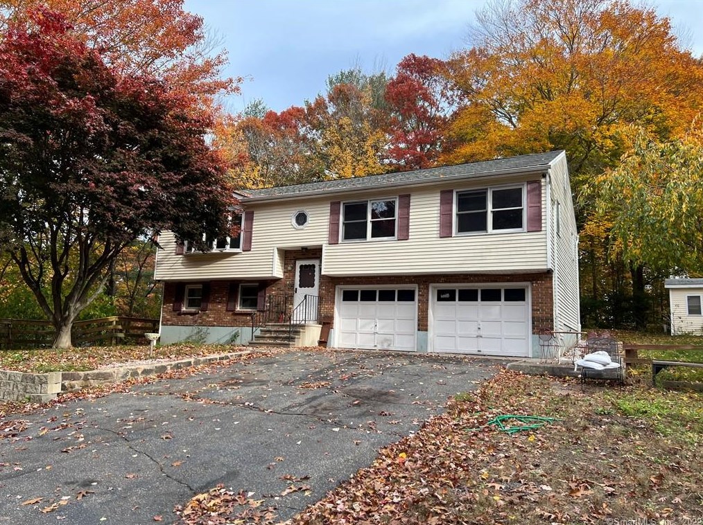 140 Aspen Dr, Cheshire, CT 06410